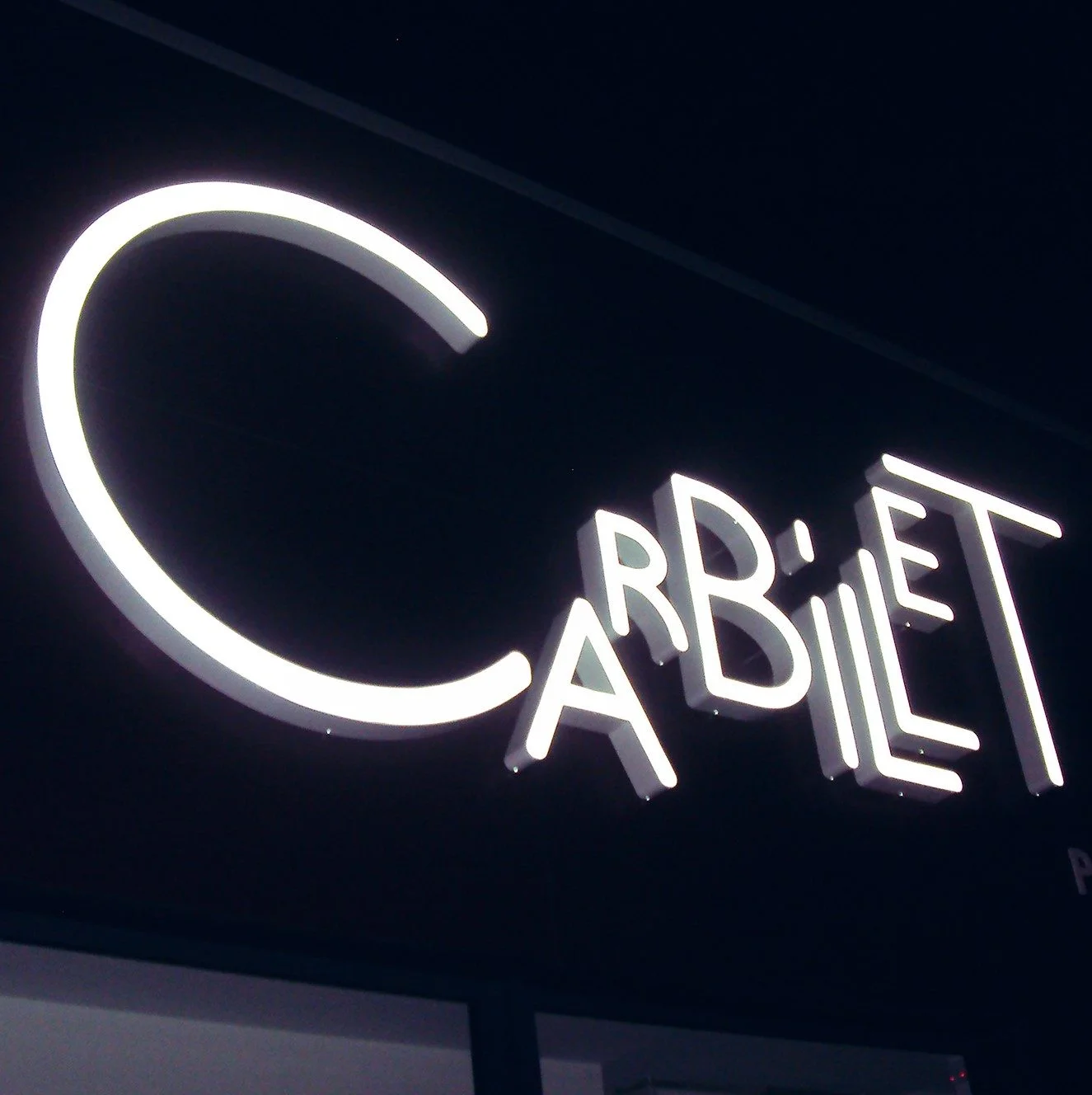 Enseigne lettres boitiers lumineuses et bloc LED