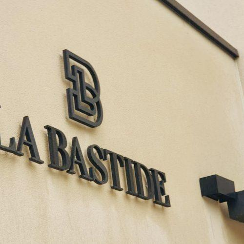 Enseigne bord de route "La Bastide" Salon-de-Provence