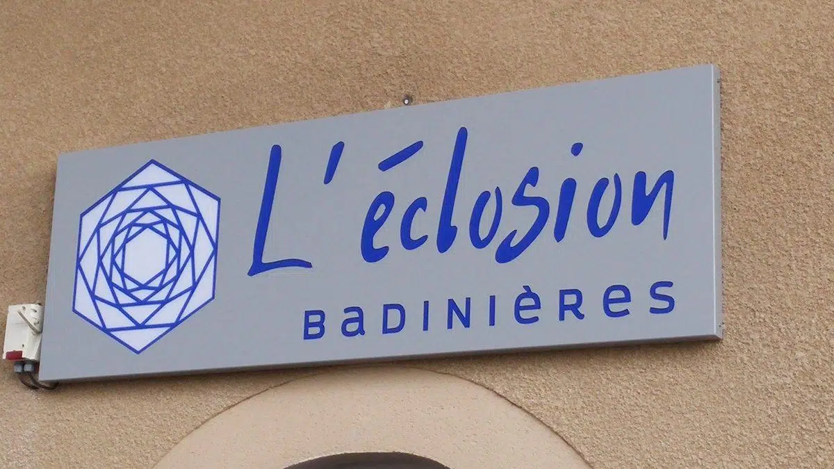 Tôle tablette à Salon-de-Provence